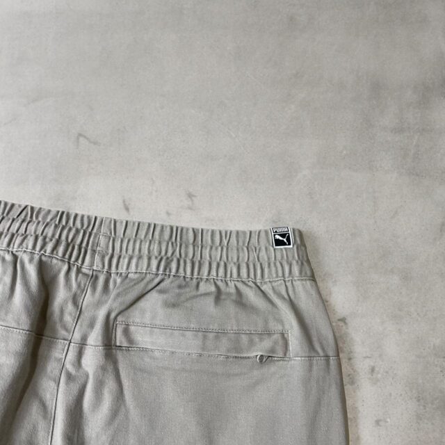 Vintage Men's 90s Puma Beige Shorts - M