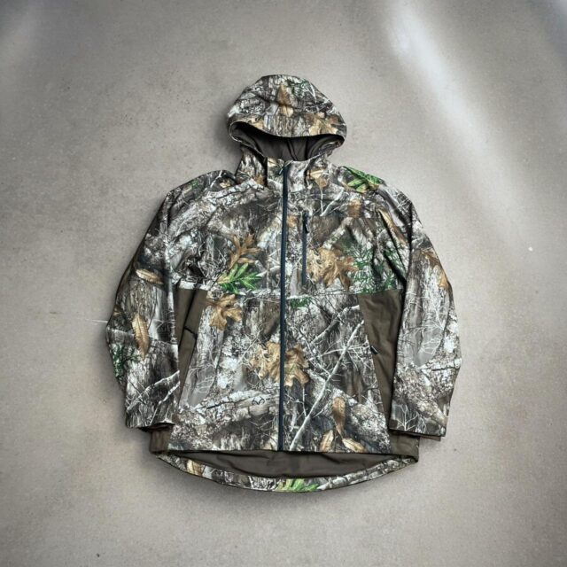 Men's RealTree Camo Zip Up Jacket - XL