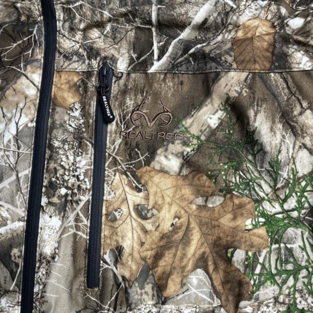 Men's RealTree Camo Zip Up Jacket - XL