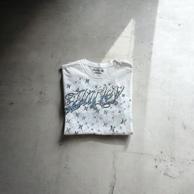 Vintage Y2K Hurley Graphic Print Tshirt - L