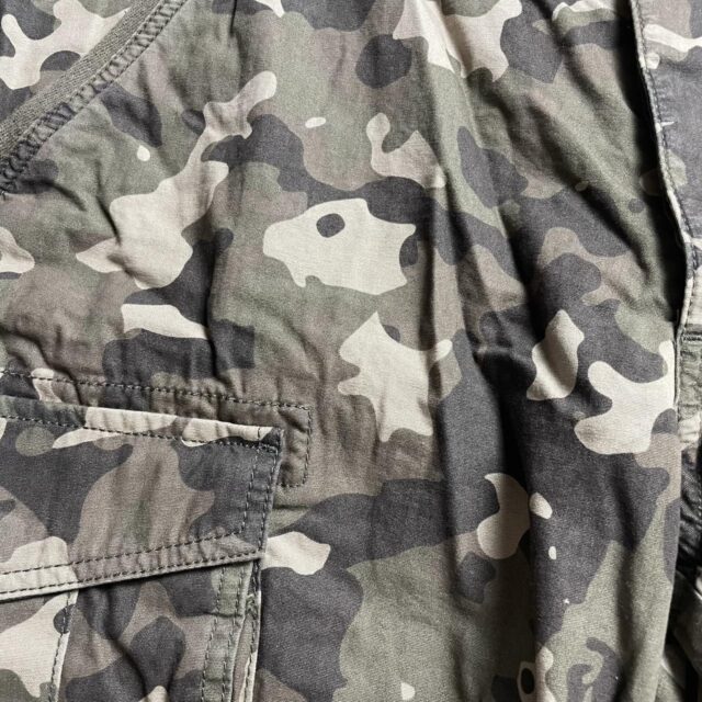 Vintage Mens Camo Utility Cargo Shorts - M