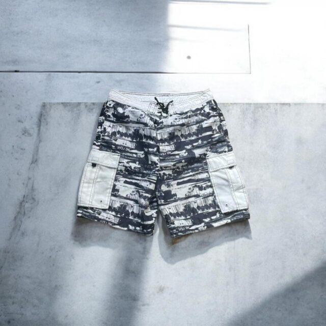 Vintage Y2K Funky No Fear Cargo Board Shorts - L