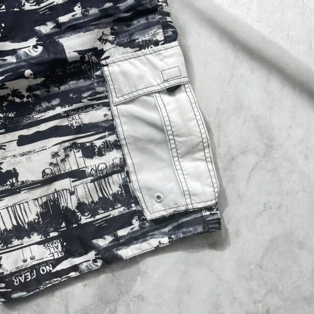 Vintage Y2K Funky No Fear Cargo Board Shorts - L