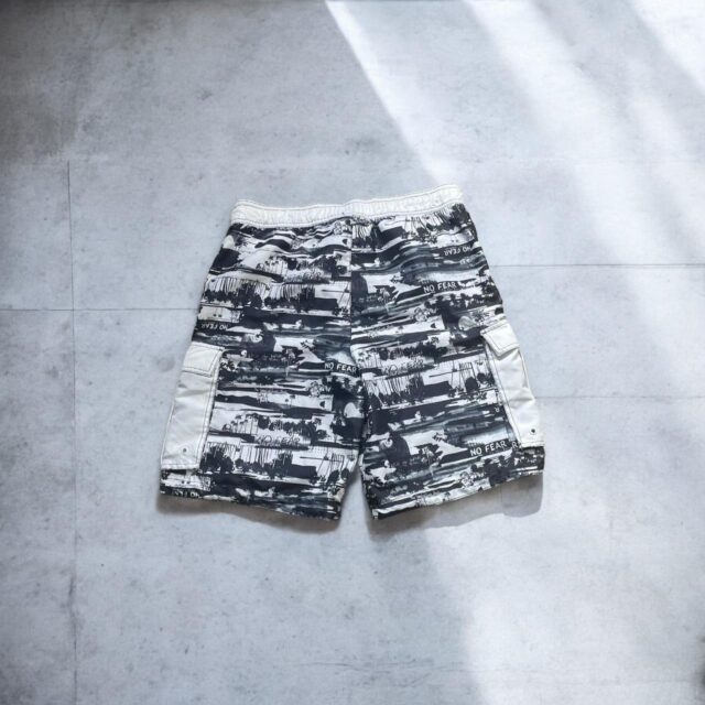 Vintage Y2K Funky No Fear Cargo Board Shorts - L