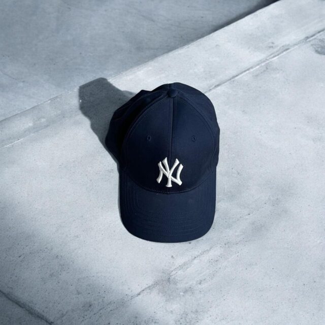 Vintage Y2K Navy Blue New York Yankees MLB Cap