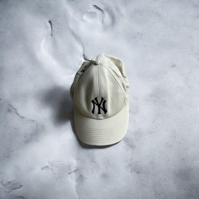 Vintage Y2K Beige New York Yankees Cap