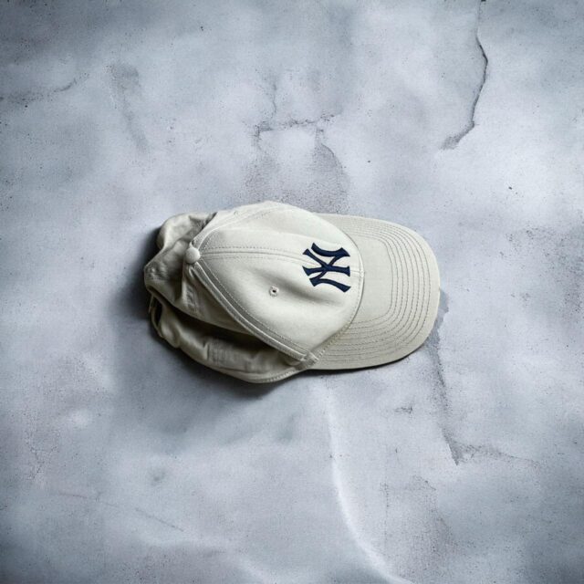 Vintage Y2K Beige New York Yankees Cap