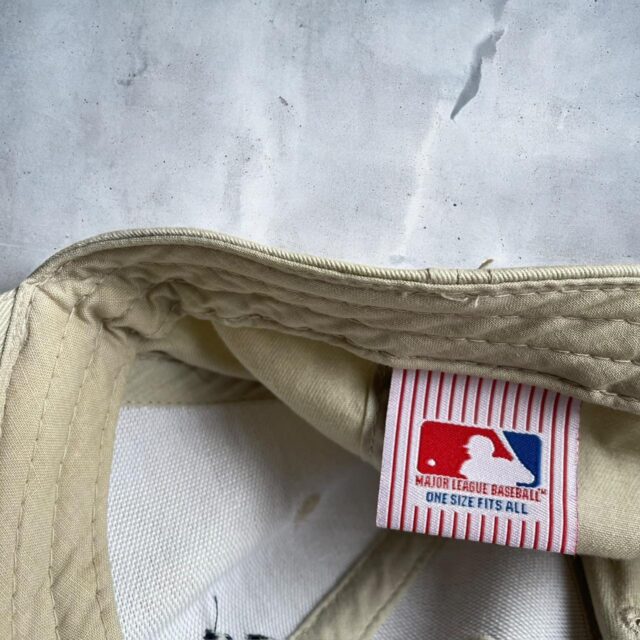 Vintage Y2K Beige New York Yankees Cap