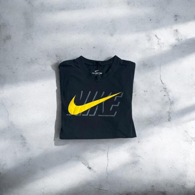 Men's Black Nike Tshirt - L