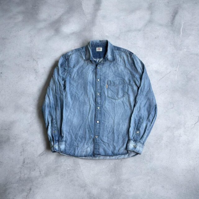 Vintage Mens Levis Denim Shirt - L