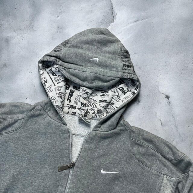 Vintage Y2K Grey Nike Hoodie - S