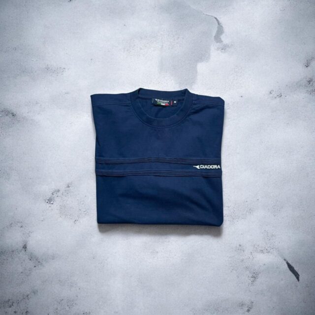 Vintage Navy Blue Mens Diadora Tshirt - M