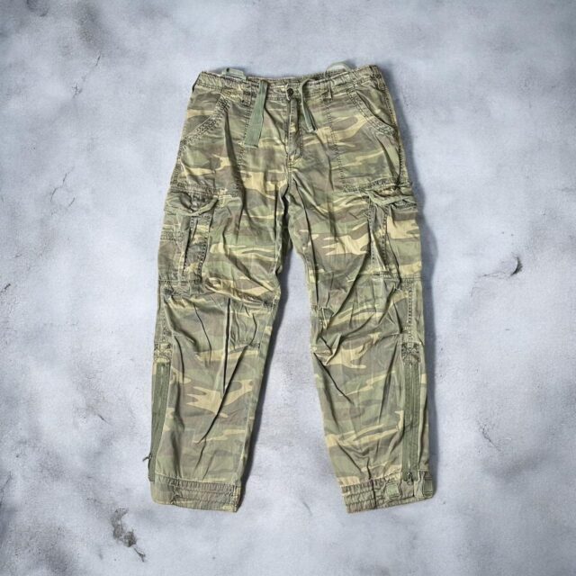 Vintage Khaki Camo Cargo Trousers - 36"
