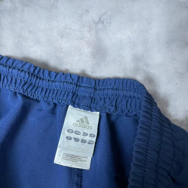 Vintage Y2K Mens Adidas Shorts - 36"