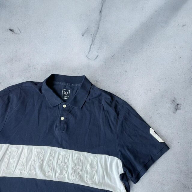 Men's Y2K Gap Embroidered Spell Out Polo Shirt - XL